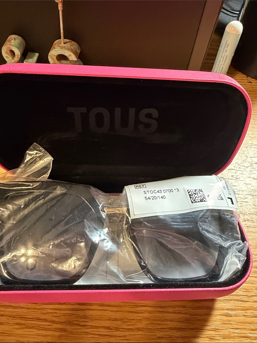 TOUS Black Oversized Square Sunglasses with Gradient Lenses - Picture 4 of 9